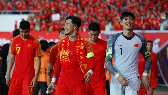 利兹联VS狼队直播原创英超首支降级队即将诞生！狼队或输球即可